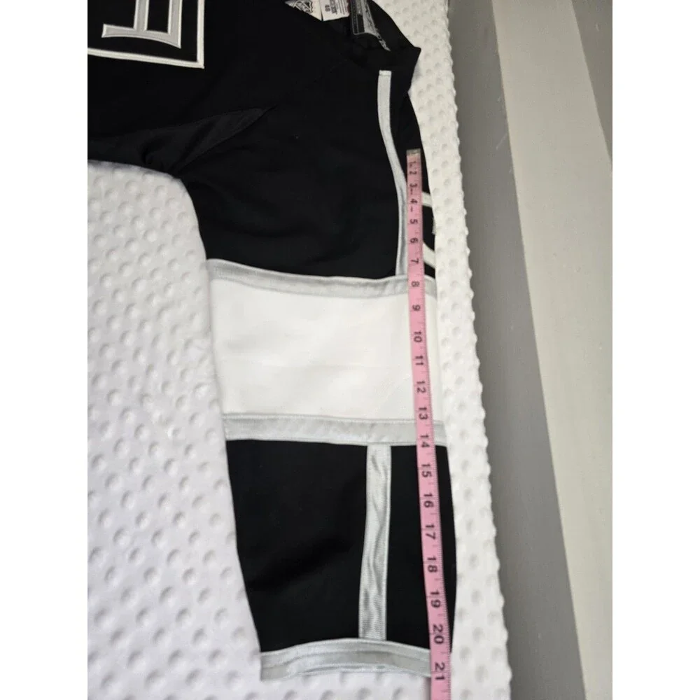 Reebok LA Kings Jonathan Quick 32 Jersey Size 48 NHL Center Ice CCM Tailor Short